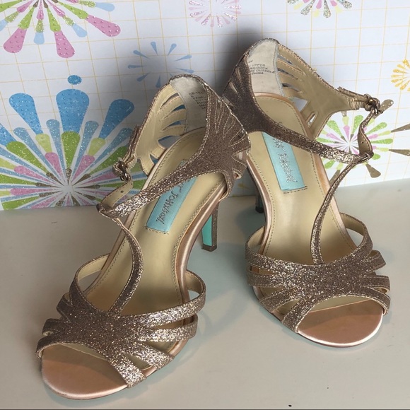 rose gold heels size 6